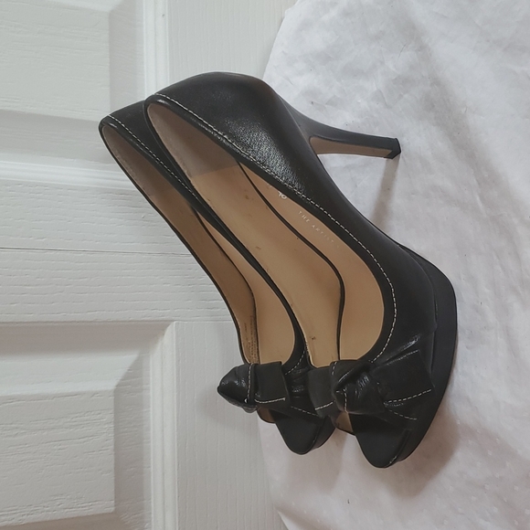 Black Leather Open-Toed Pumps - Picture 3 of 7